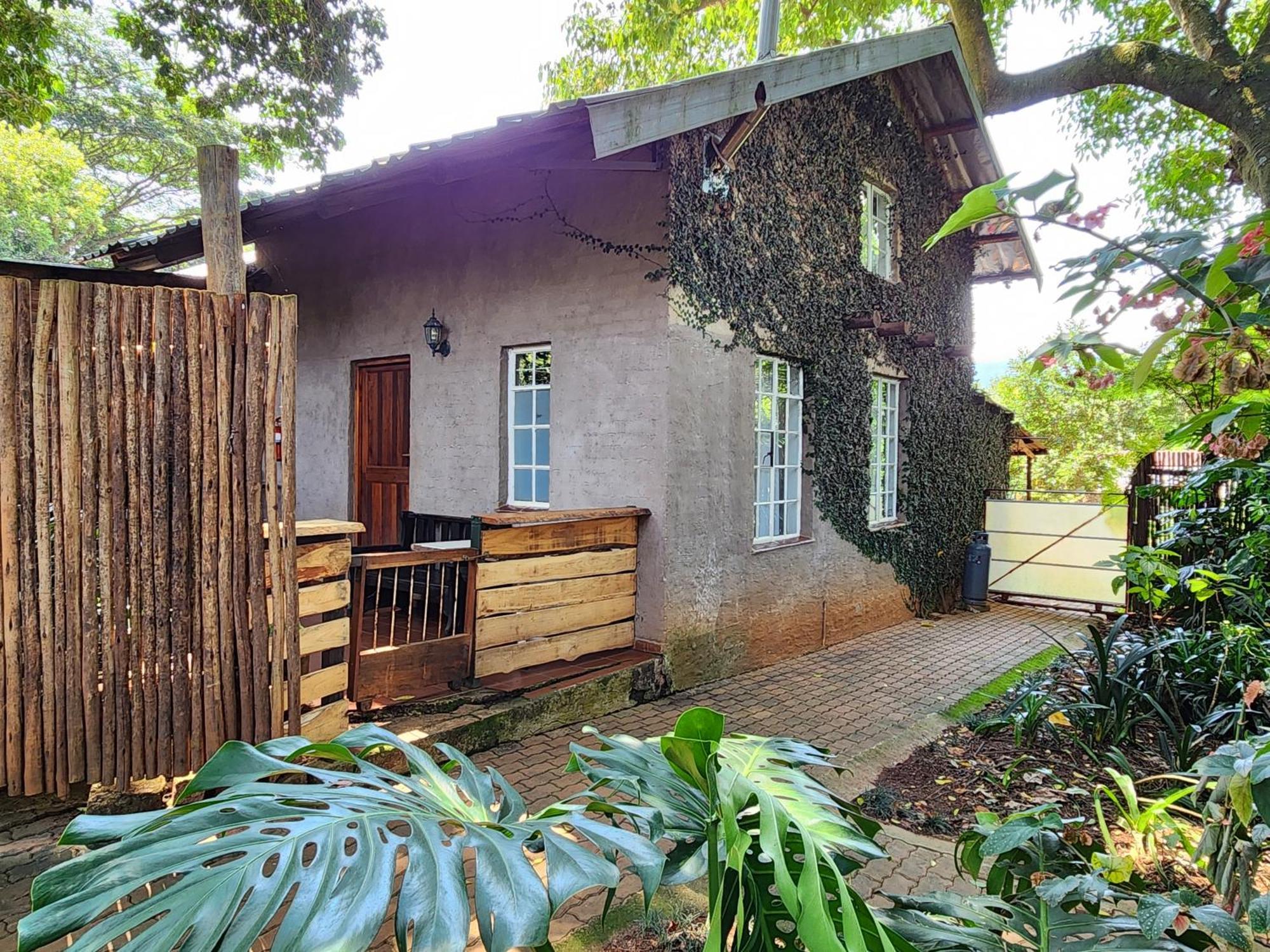 Softwaters Guesthouse Cottages Louis Trichardt Exterior photo